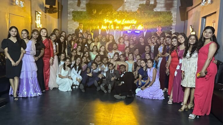 Home - Student Group Photos (7)